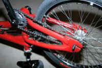 wheel_reinstalled_on_bike.jpg (58450 bytes)